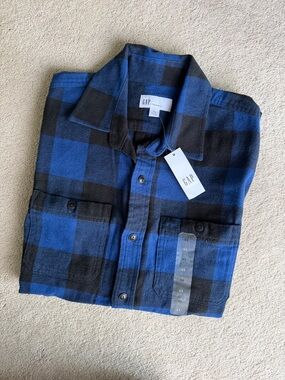 Men’s GAP Blue / Black Buffalo Plaid Flannel Shirt - size XS